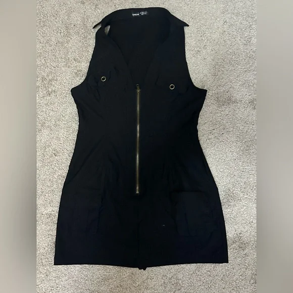 Black L zip up sleeveless dress with shorts - Picture 1 of 5